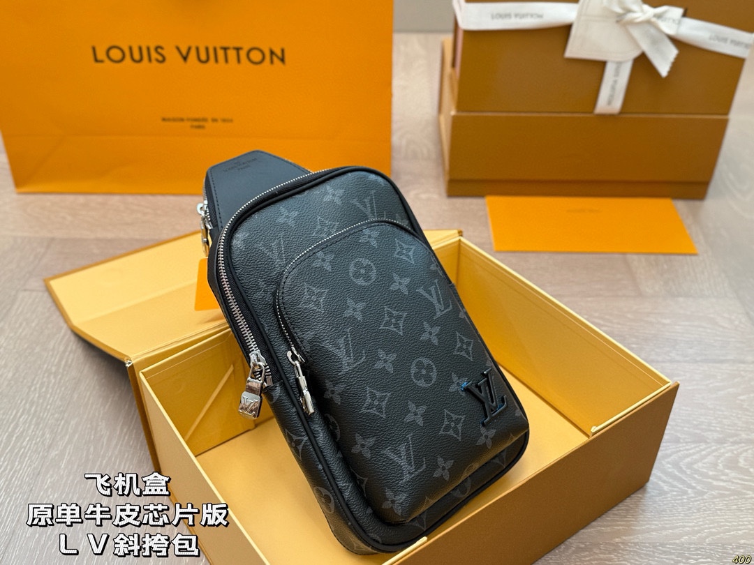 4️⃣色 飞机盒原单牛皮芯片版 路易威登LV斜挎包 经典中的经典 可可爱爱 日常带出门毫无压力且非常时髦喔~ 尺寸16 24