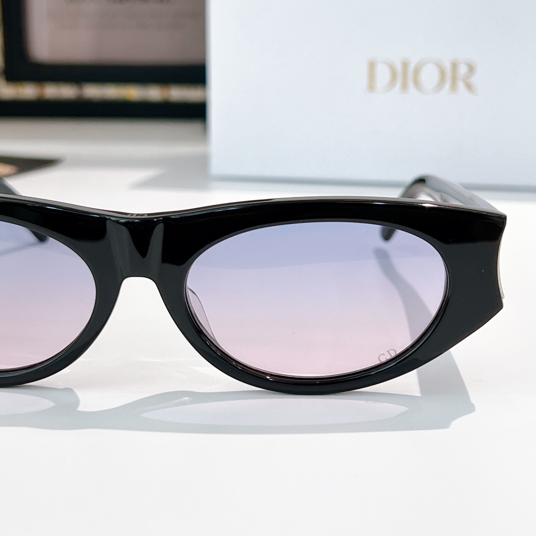 DIOR MODELO：DiorGlow B2F TALLA：56口18-140 Foto de detalle