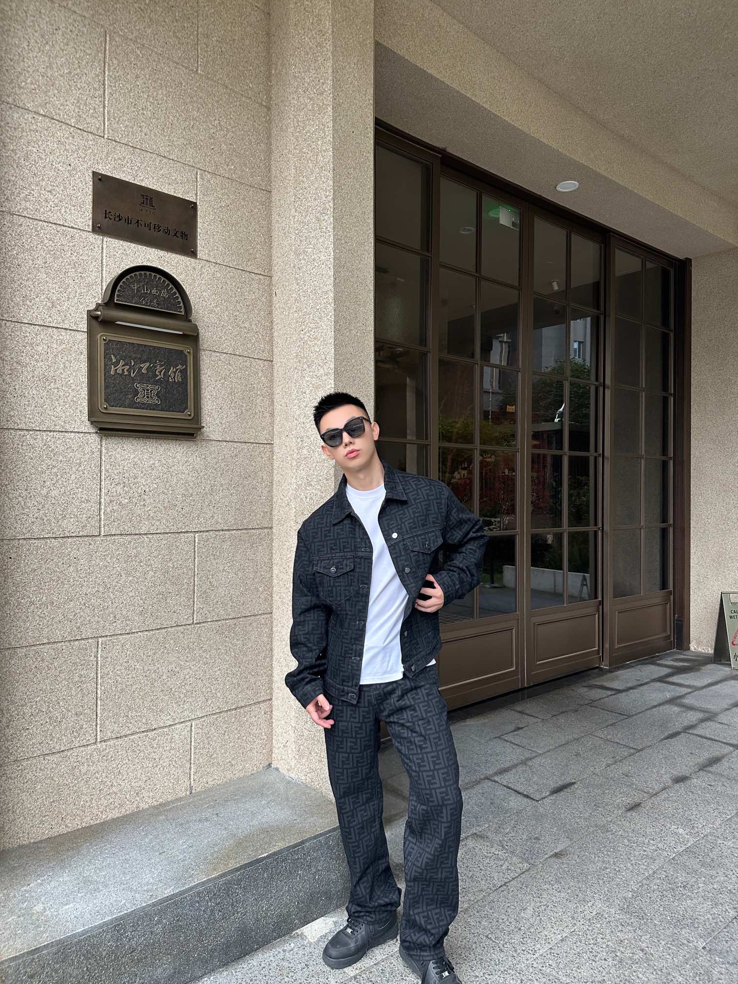 NO:569925,【Suit model picture】,,alexander wang19860909【 套装模特图】,,alexander wang,Men's clothing