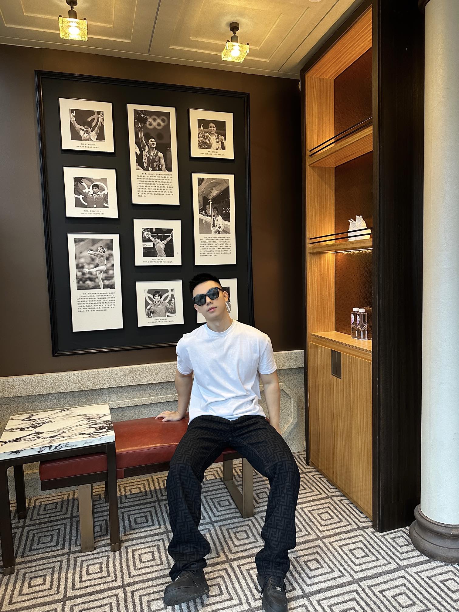 NO:569929,【Model Picture】,,alexander wang19860909【 模特图】,,alexander wang,Men's clothing