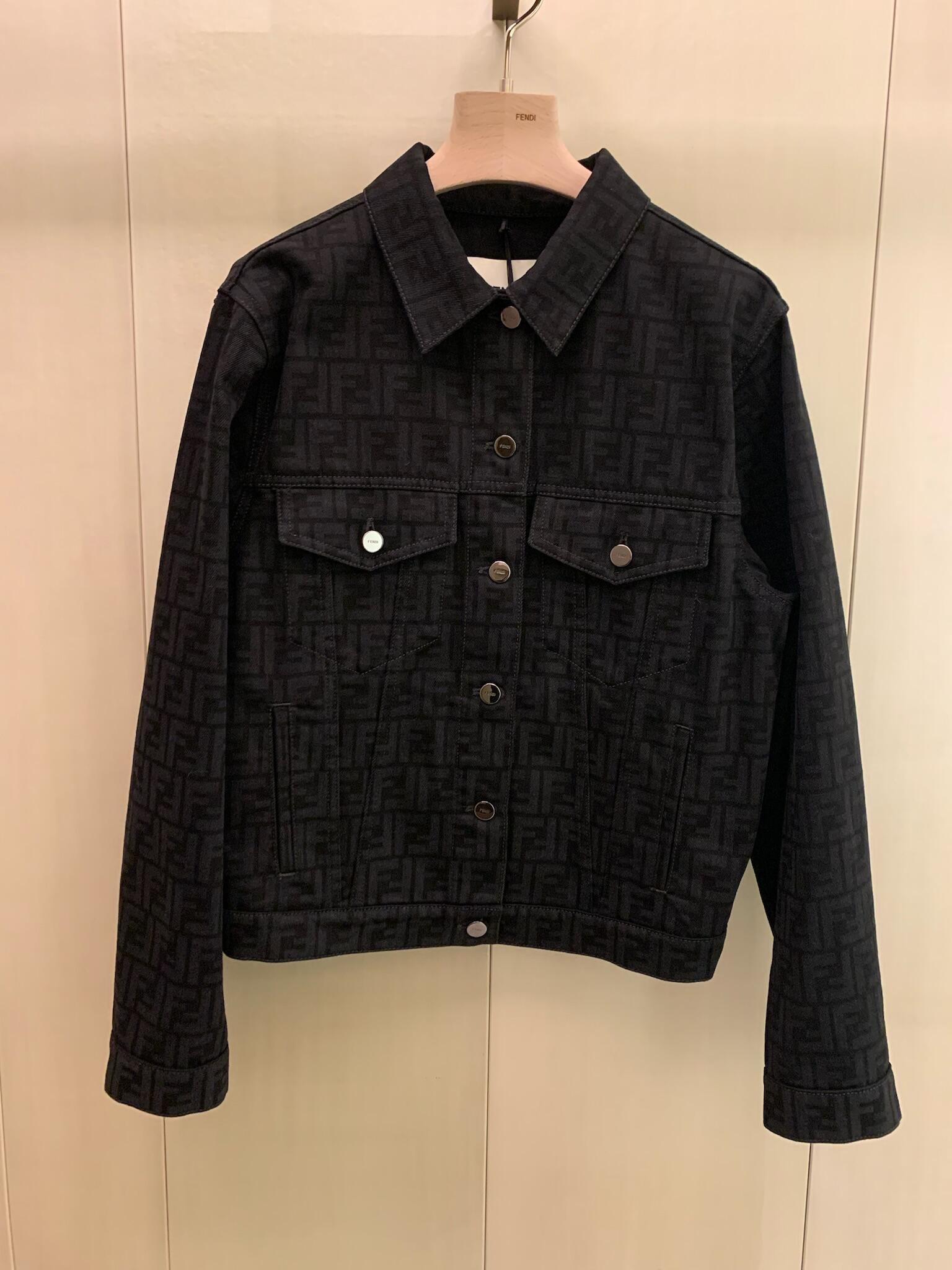 NO:570031,[Real photos of counters],,alexander wang19860909【专柜实拍图】,,alexander wang,Men's clothing