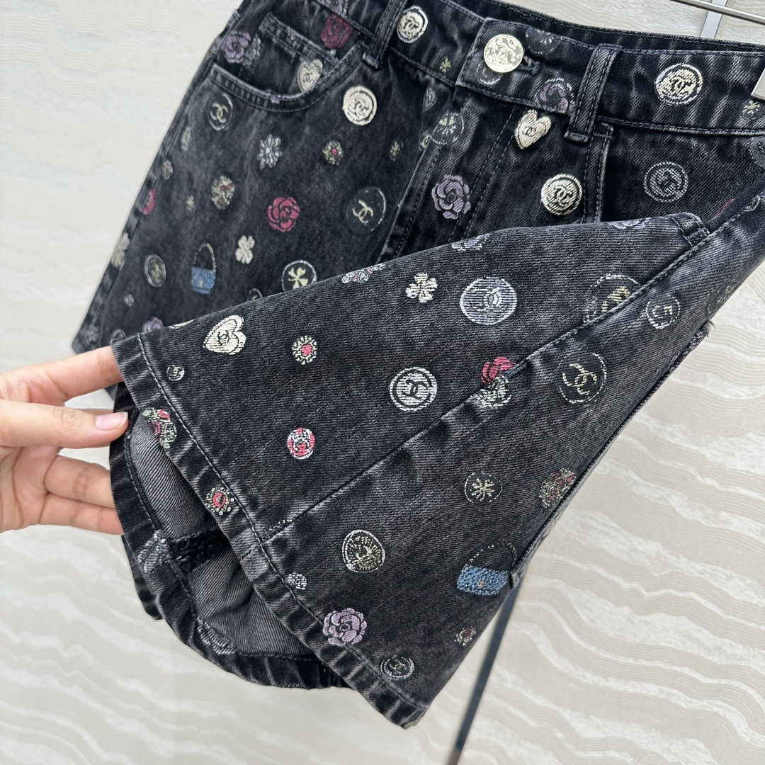 独家首发❤️原单品质🍒coco女孩彩绘印花牛仔短裤！代购爆款一件难求！开发定制酵素洗水牛仔面料！白富美必