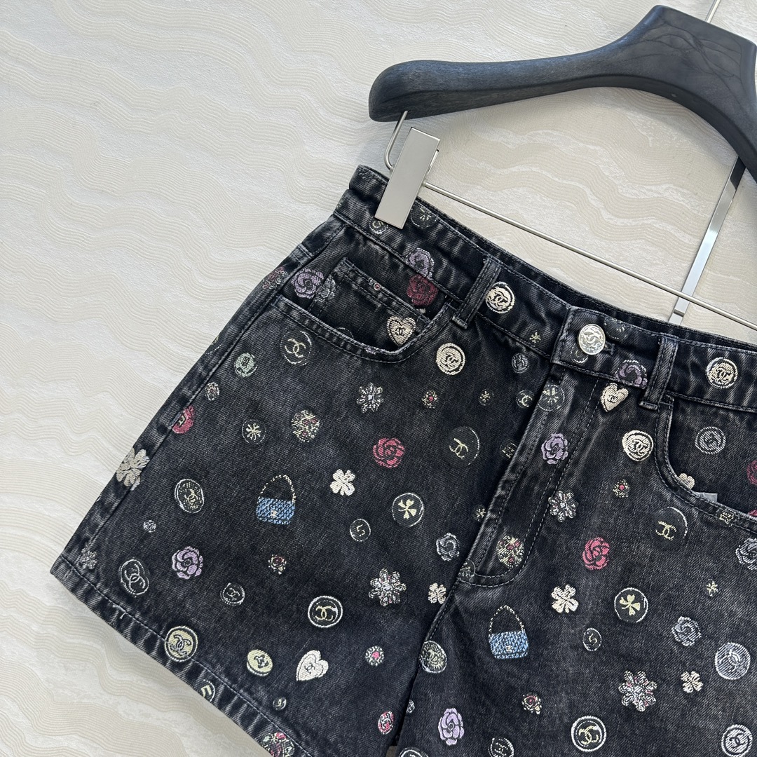 独家首发❤️原单品质🍒coco女孩彩绘印花牛仔短裤！代购爆款一件难求！开发定制酵素洗水牛仔面料！白富美必