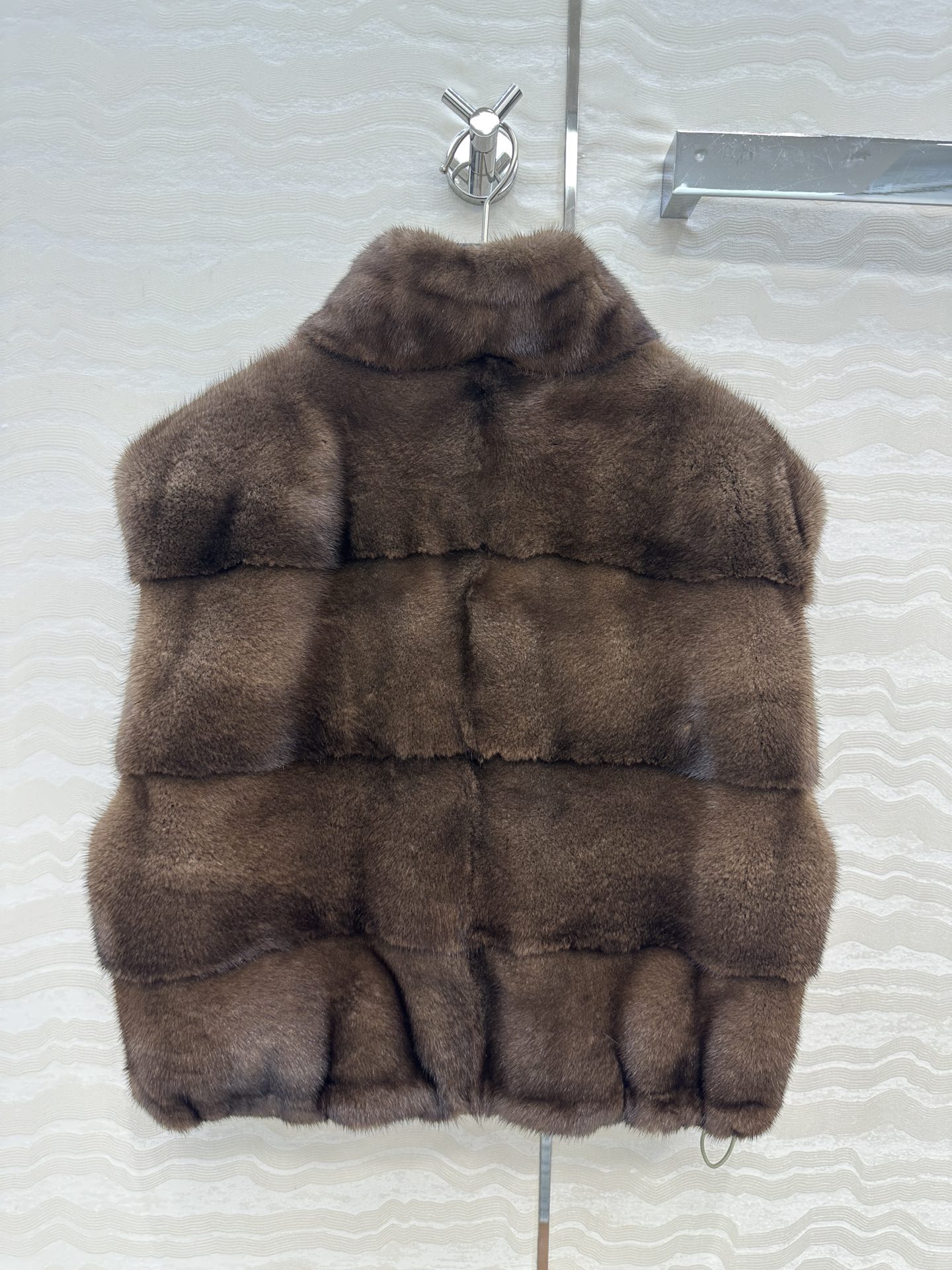 Elegant Mink Fur Vest for Women, Reversible Design, Luxurious and Stylish 10 i1759177667 8153 8