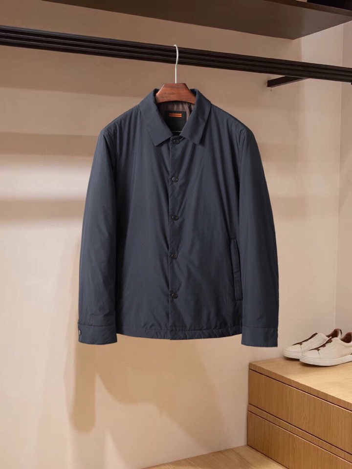 Ermenegildo Zegna 杰尼亚薄棉翻领夹克外套\n颜色：黑色 藏青 \n码数：M-3 xl(