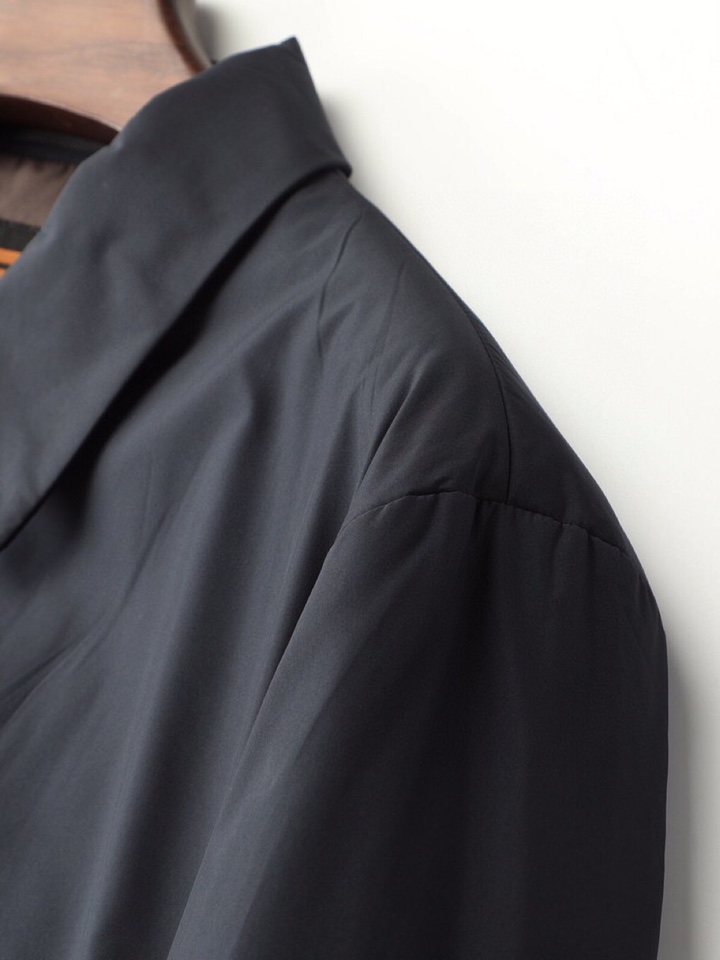 Ermenegildo Zegna 杰尼亚薄棉翻领夹克外套\n颜色：黑色 藏青 \n码数：M-3 xl(