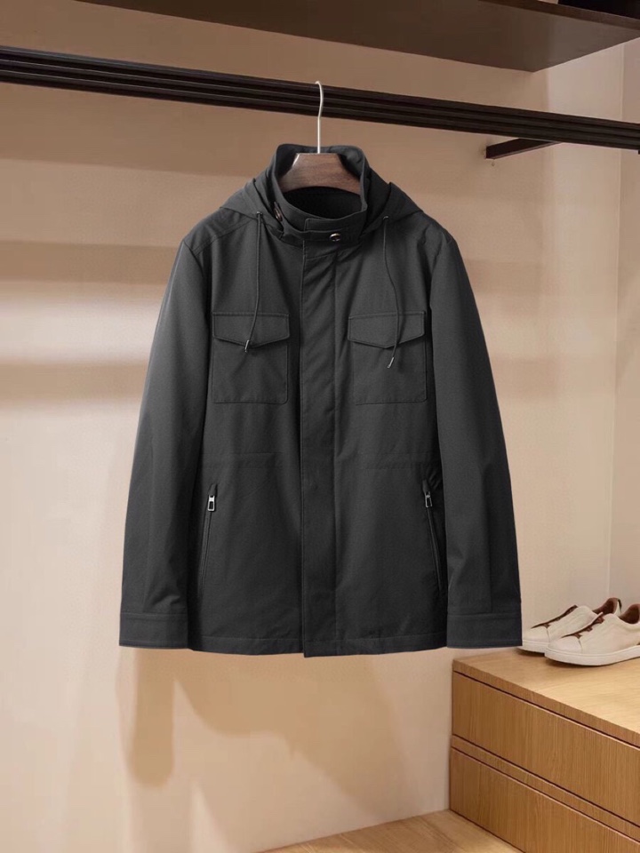 Loro Piana 诺悠翩雅lP🆕 官网秋冬火爆经典款连帽夹克外套，帽子可脱卸\n颜色：黑色，咖色\n