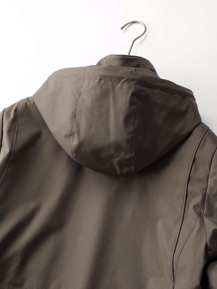 Loro Piana 诺悠翩雅lP🆕 官网秋冬火爆经典款连帽夹克外套，帽子可脱卸\n颜色：黑色，咖色\n