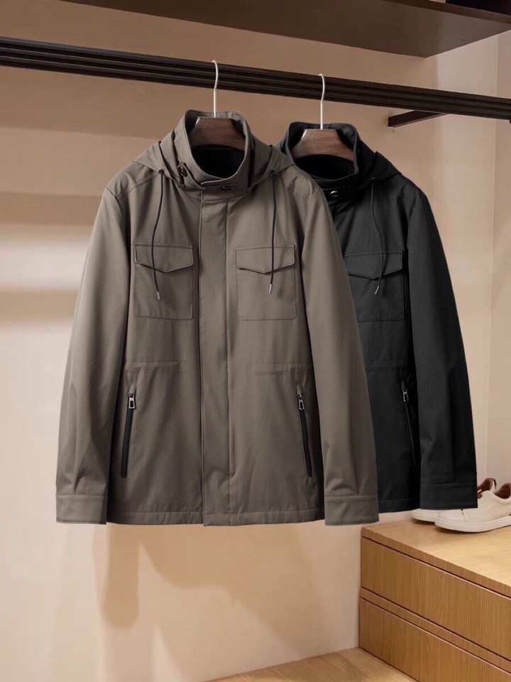 Loro Piana 诺悠翩雅lP🆕 官网秋冬火爆经典款连帽夹克外套，帽子可脱卸\n颜色：黑色，咖色\n
