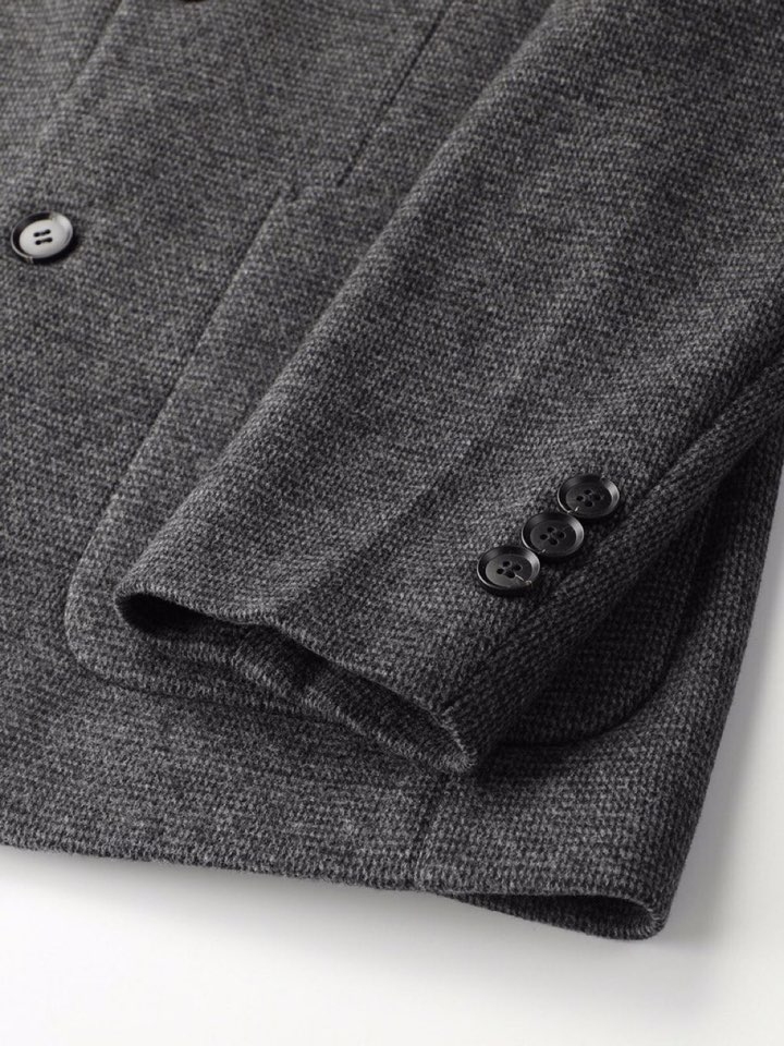 Brunello Cucinelli 2025秋冬款西装外套，西服是BC的主打产品之一，这个品牌西服羊绒
