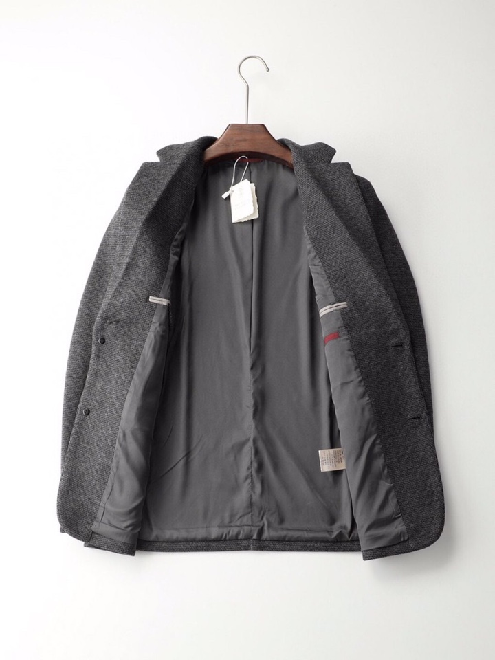 Brunello Cucinelli 2025秋冬款西装外套，西服是BC的主打产品之一，这个品牌西服羊绒