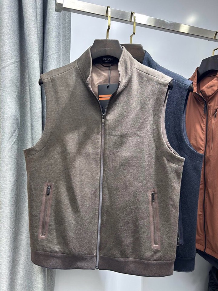 Ermenegildo Zegna 杰尼亚新款绵羊毛夹克马甲 秀场新品‼品相非常完美，非常出彩的设计，轻