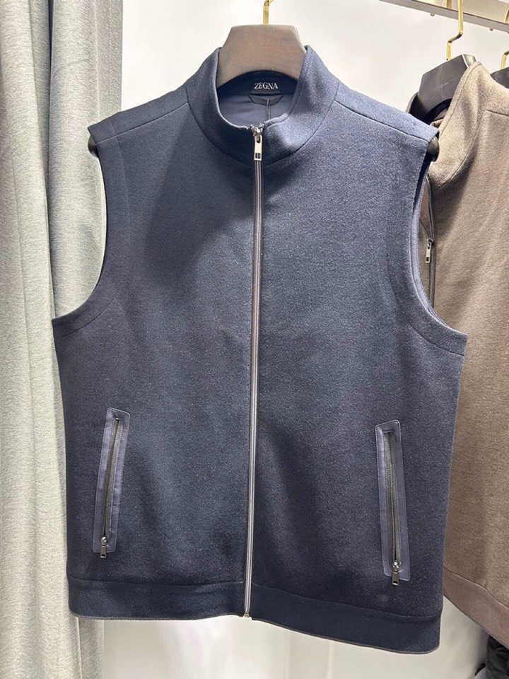 Ermenegildo Zegna 杰尼亚新款绵羊毛夹克马甲 秀场新品‼品相非常完美，非常出彩的设计，轻