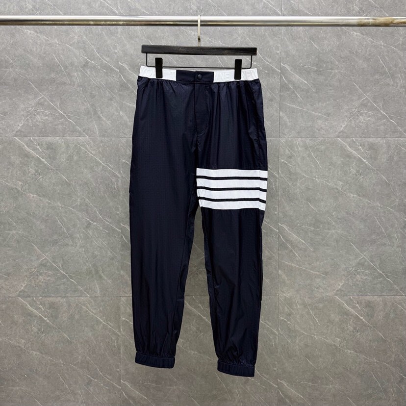 THOM BROWNE 汤姆布朗 TB暗格纹秋冬薄款四杠休闲裤 19.25.15码数：1-4  颜色：灰