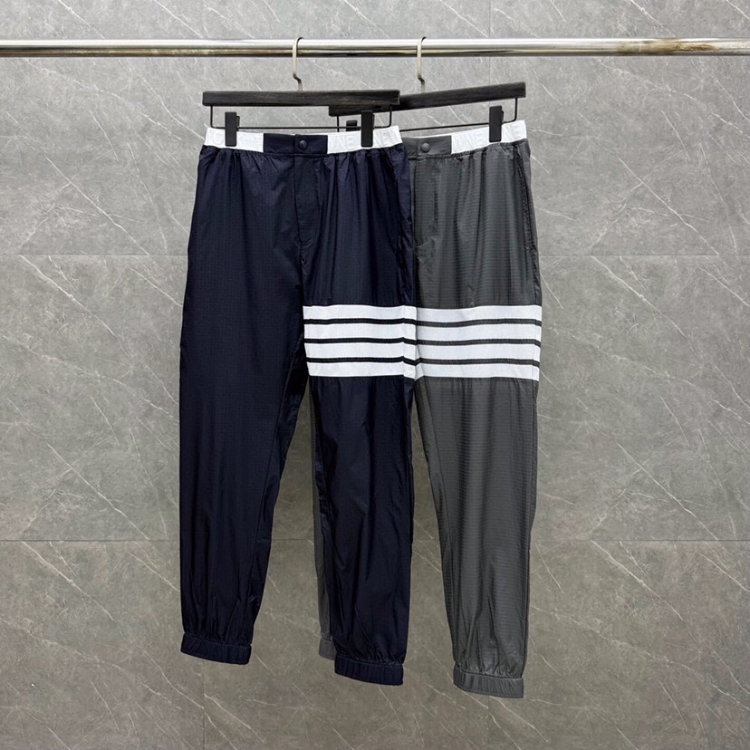 THOM BROWNE 汤姆布朗 TB暗格纹秋冬薄款四杠休闲裤 19.25.15码数：1-4  颜色：灰