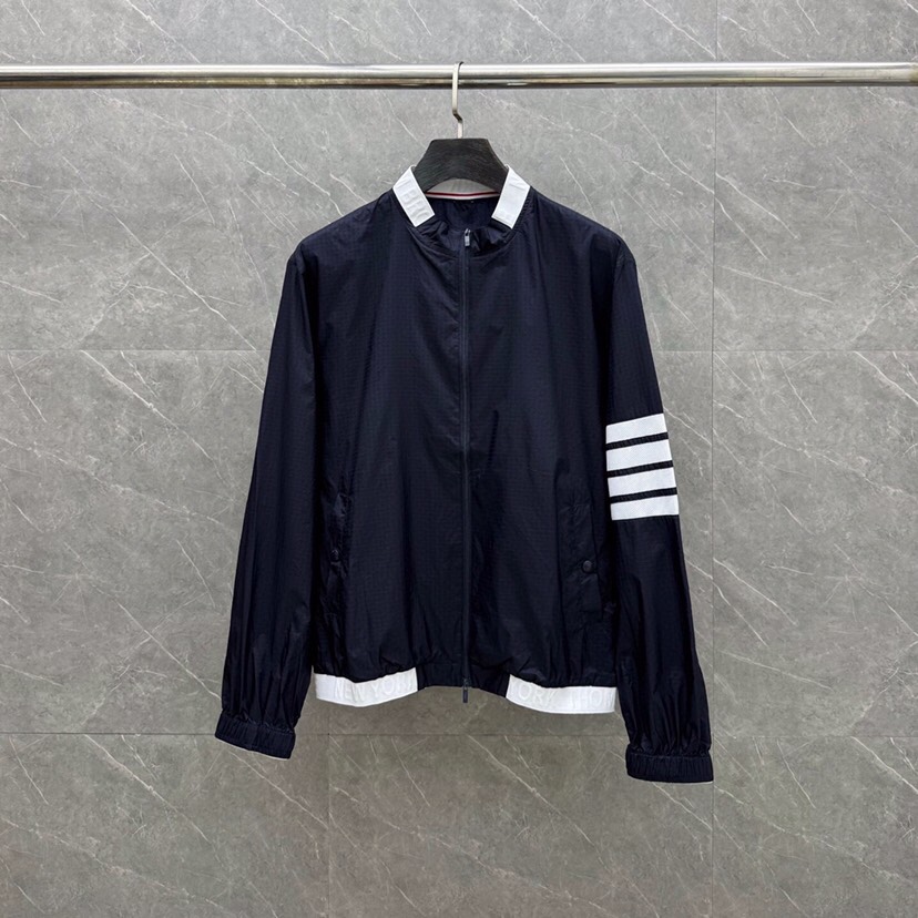 THOM BROWNE 汤姆布朗 TB 暗格纹秋冬薄款四杠休闲夹克  码数：1-4  颜色：灰、蓝（下单