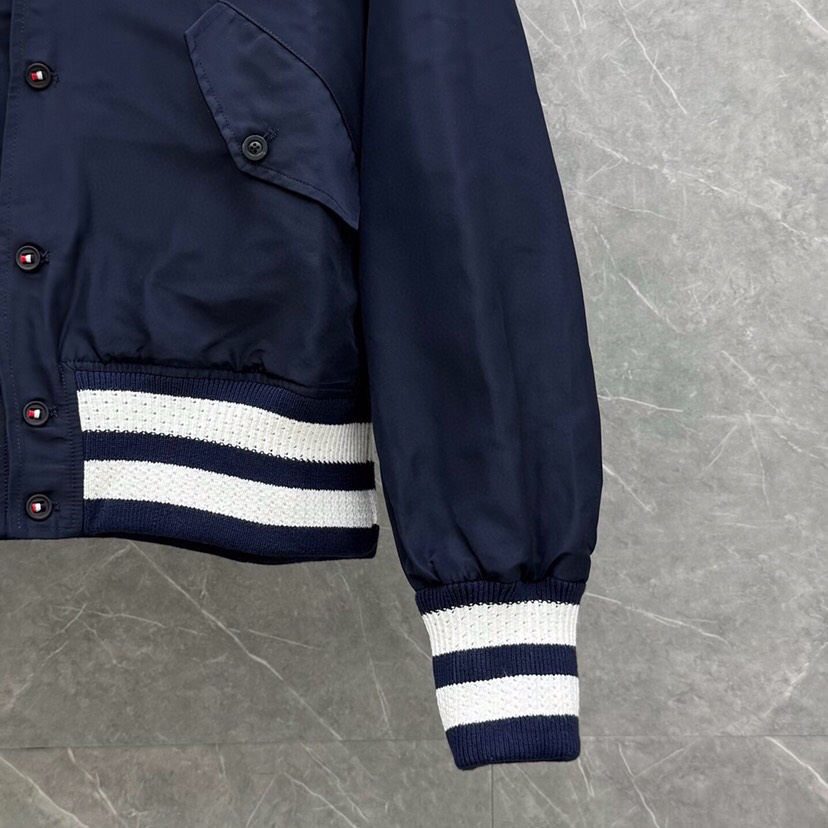 THOM BROWNE 汤姆布朗 TB明星成毅同款休闲夹克  码数：1-4  颜色：灰、蓝（下单请报身高