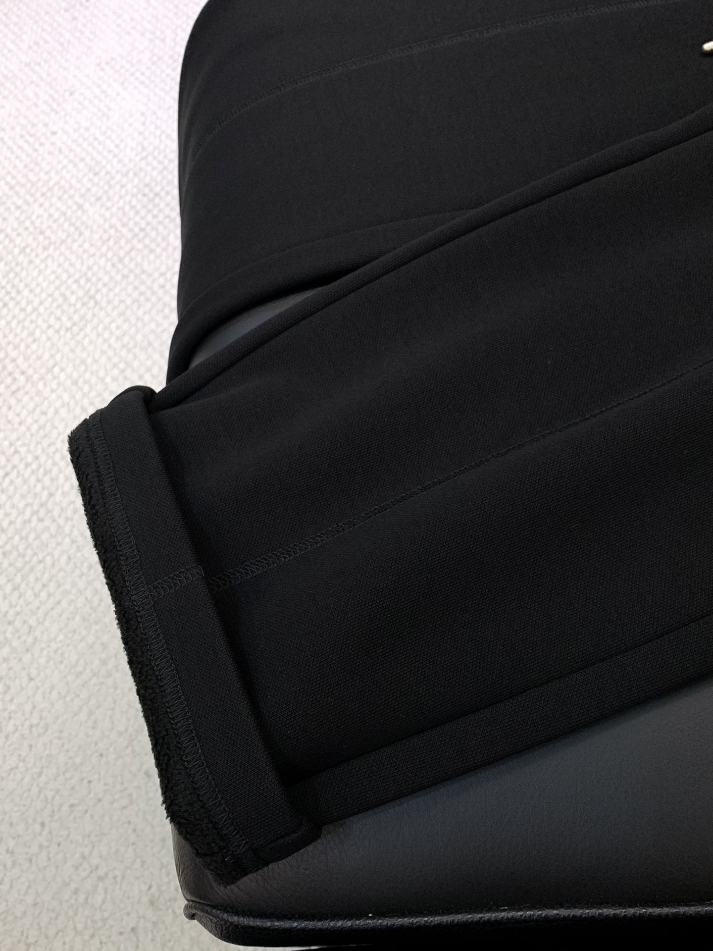 ，Dior 迪奥， 2025冬季新品，专柜同步有售，简约时尚➕绒休闲裤，原版进口面料，舒适透气，顶级刺绣