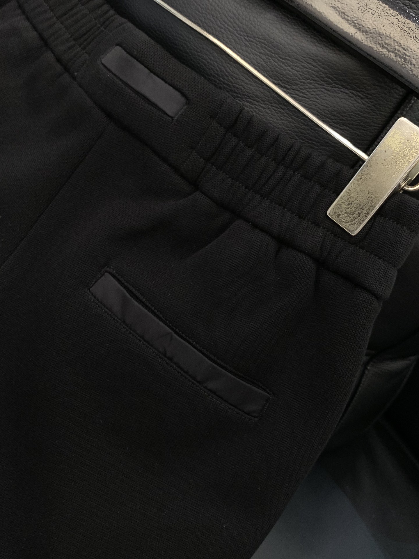 ，Zegna 杰尼亚，2025冬季最新品，专柜同步有售，原单狠货，时尚休闲➕绒长裤，进口原版面料，上身舒