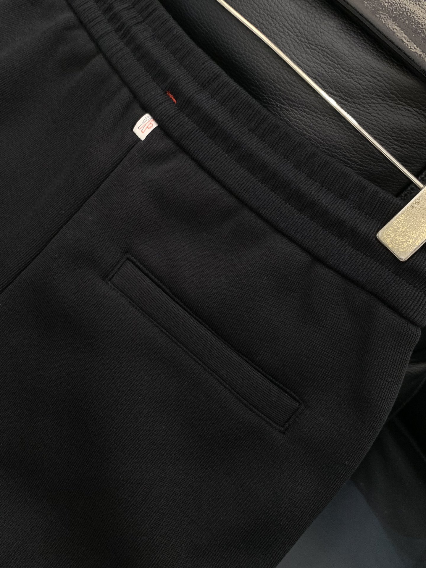 ，Moncler 蒙口，2025冬季最新品，专柜同步有售，原单狠货，时尚休闲➕绒长裤，采用进口原版面料，
