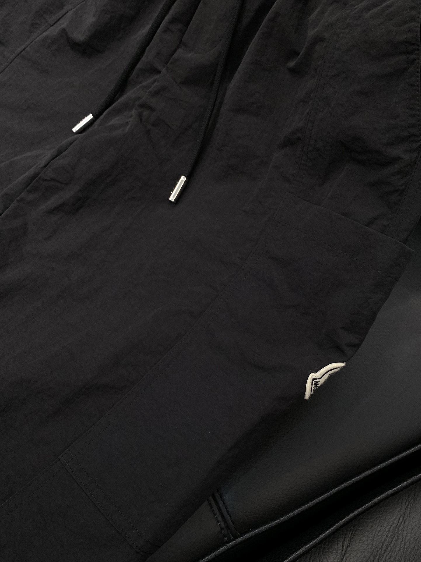 ，Moncler 蒙口，2025冬季最新品，专柜同步有售，原单狠货，时尚休闲➕绒双层长裤，采用进口原版面