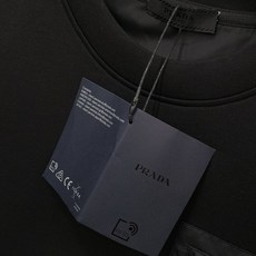 ,普拉达 三角标 黑色 短袖材质 莫代尔尺码48-56 48 50 52 ,普拉达 三角标 黑色 短袖材质 莫代尔尺码48-56 48 50 52