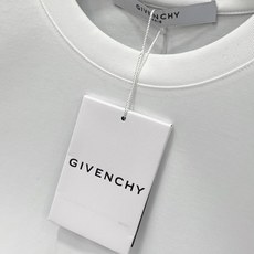 ,纪梵希 基础款 要么不来!!! 来了就是天花板。欧洲客户订单面料。G家品牌 柜台就卖个面料,25年最新 ,纪梵希 基础款 要么不来!!! 来了就是天花板。欧洲客户订单面料。G家品牌 柜台就卖个面料,25年最新