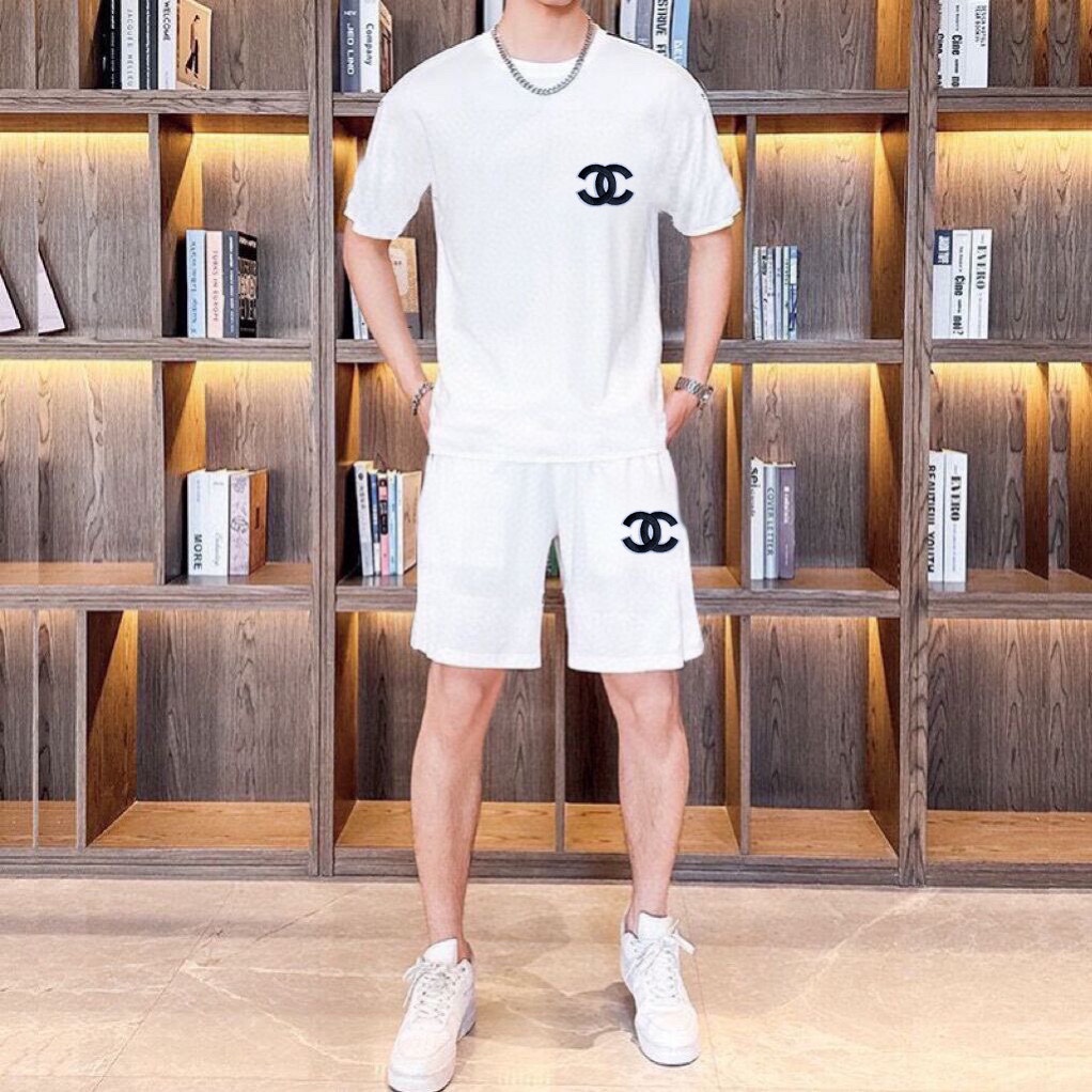 Chanel 品牌【CHANEL香奈儿】 2025新款男士短袖短裤套装 销售 市面高端版本 手感细腻柔软 让你穿着更加舒适 立体裁剪版型超赞 尺码:M-5XL下单请报身高体重