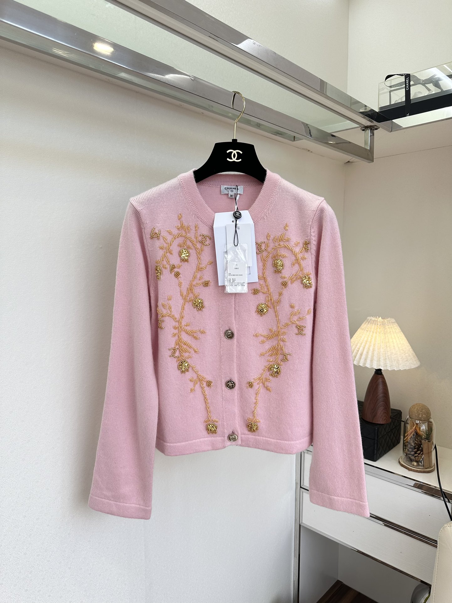 25 F 小香秋冬新品 重工艺手工订珠羊绒开衫²。●SIZE s m l ●