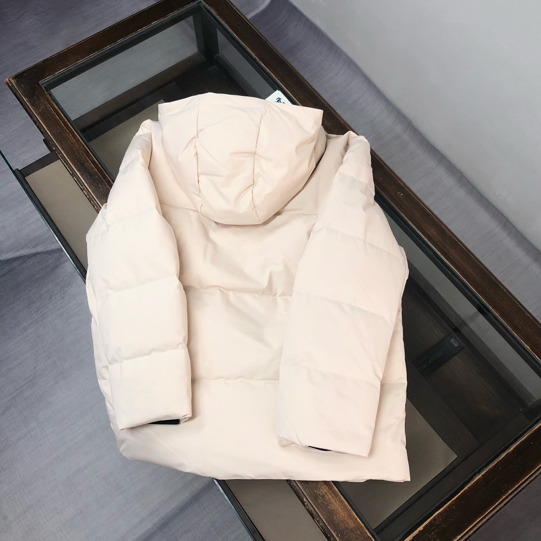 🆕BUR*BERRY 巴宝莉 25秋冬最新款连帽羽绒服外套 （帽子不🉑拆卸）版型剪裁完美穿着舒适有型，整