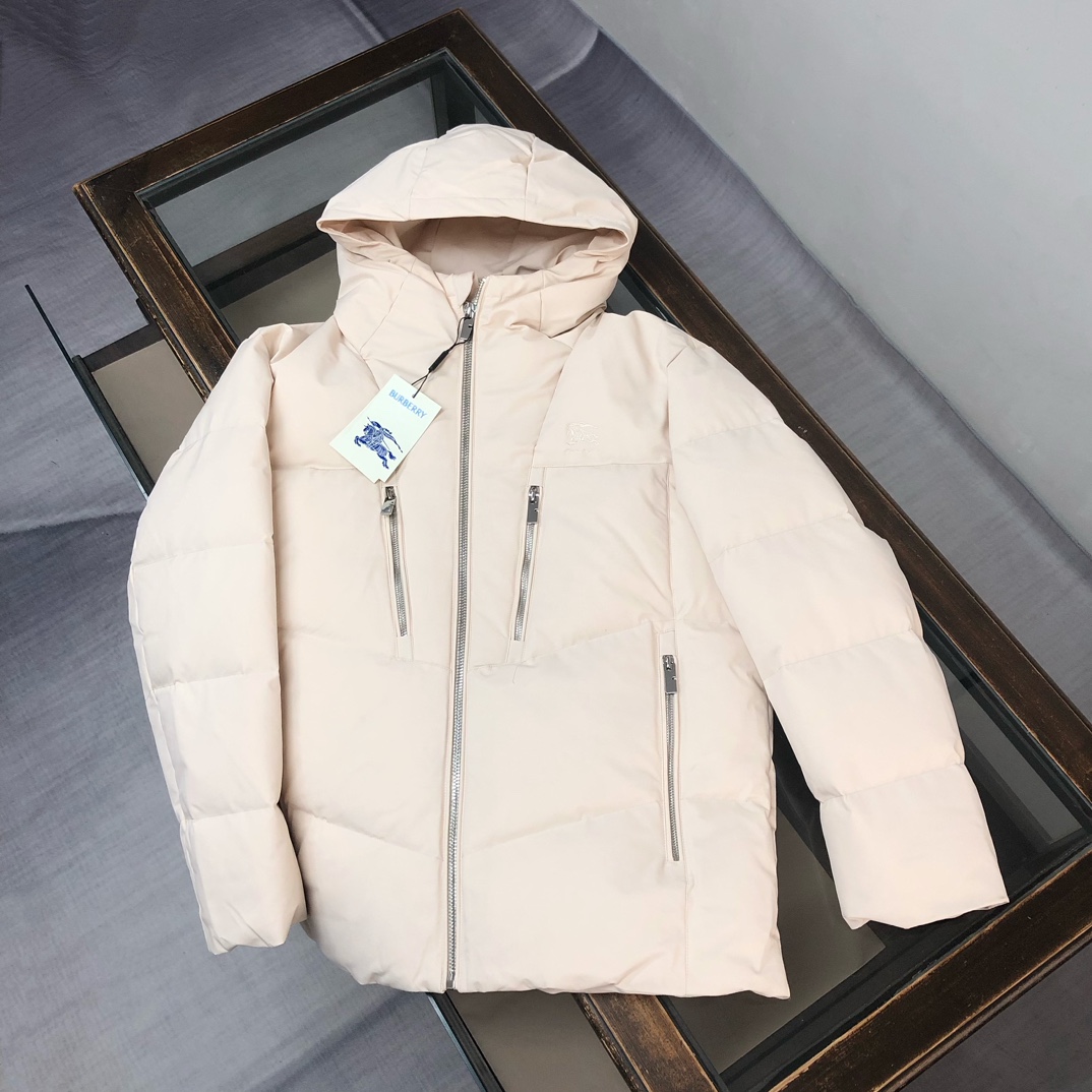 🆕BUR*BERRY 巴宝莉 25秋冬最新款连帽羽绒服外套 （帽子不🉑拆卸）版型剪裁完美穿着舒适有型，整