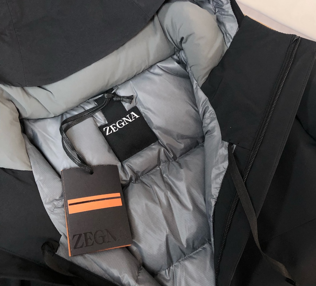 🆕ZEGNA 杰尼亚 25秋冬最新款连帽工装款大口袋羽绒服外套 版型剪裁完美穿着舒适有型，整体视觉感超强