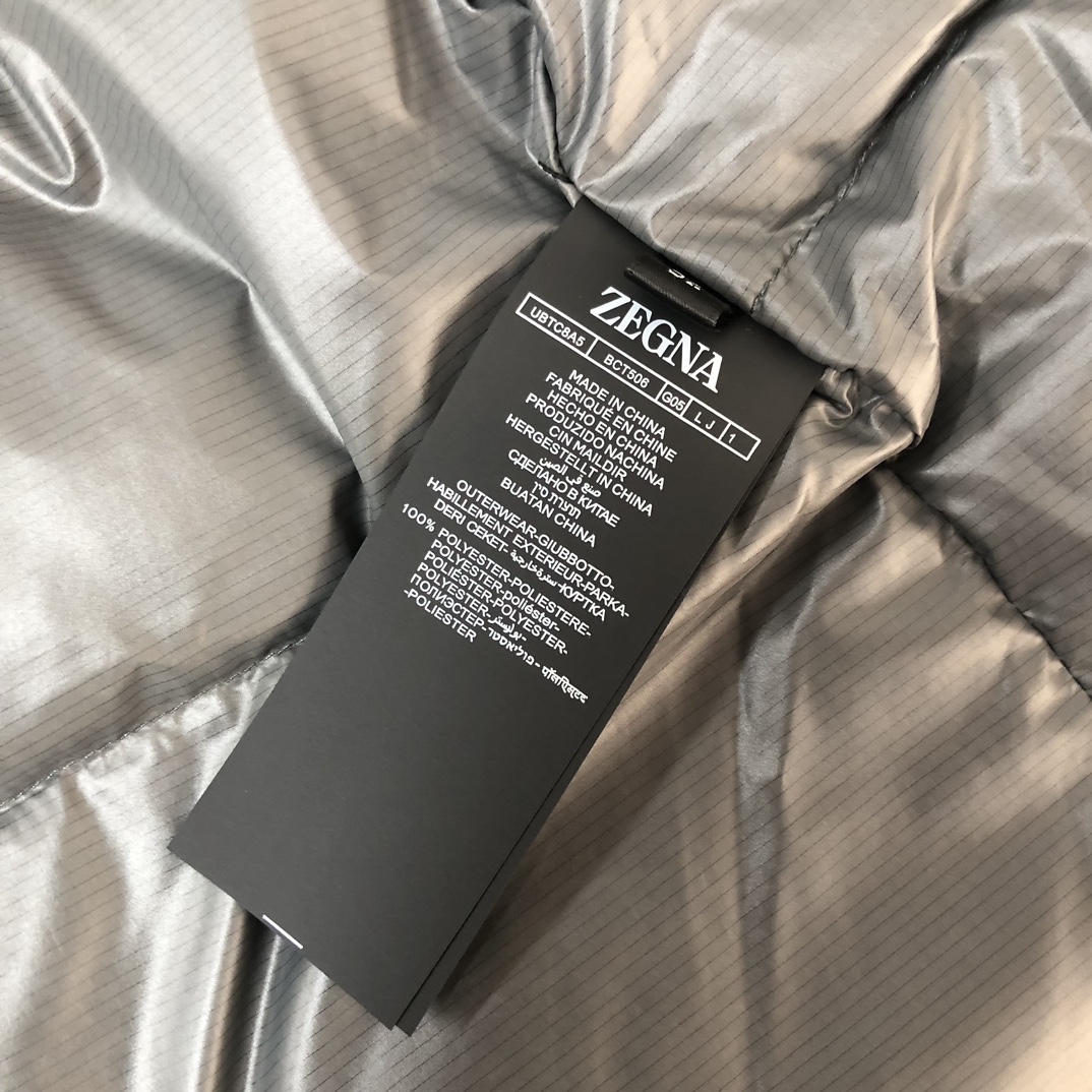 ！ 🆕ZEGNA 杰尼亚 25秋冬最新款立领毛呢中长款羽绒服外套 版型剪裁完美穿着舒适有型，整体视觉感超