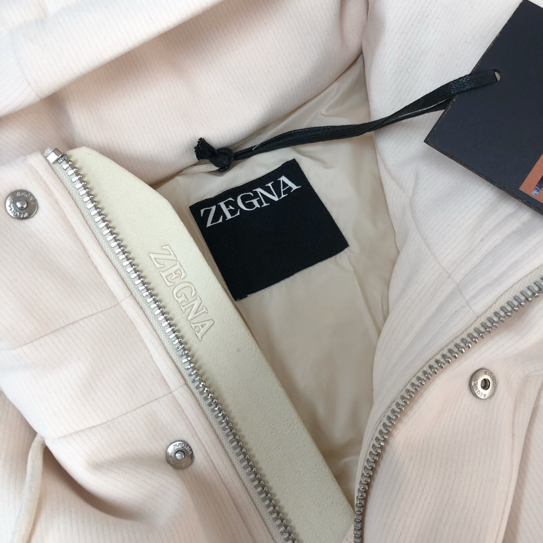 🆕ZEGNA 杰尼亚 25秋冬最新款连帽毛呢羽绒服外套 版型剪裁完美穿着舒适有型，整体视觉感超强，上身效