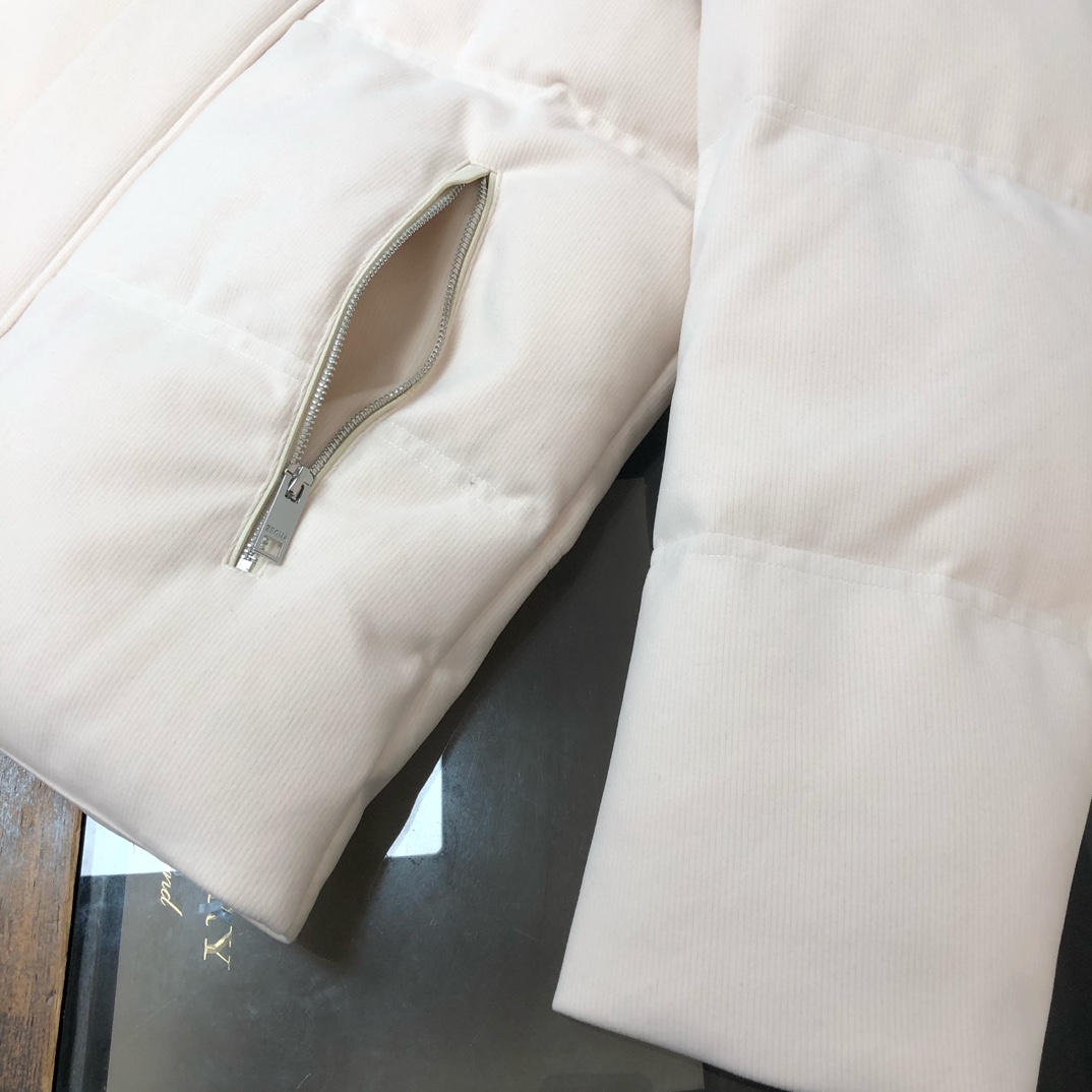 🆕ZEGNA 杰尼亚 25秋冬最新款连帽毛呢羽绒服外套 版型剪裁完美穿着舒适有型，整体视觉感超强，上身效