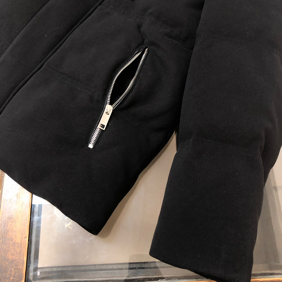 🆕ZEGNA 杰尼亚 25秋冬最新款连帽毛呢羽绒服外套 版型剪裁完美穿着舒适有型，整体视觉感超强，上身效