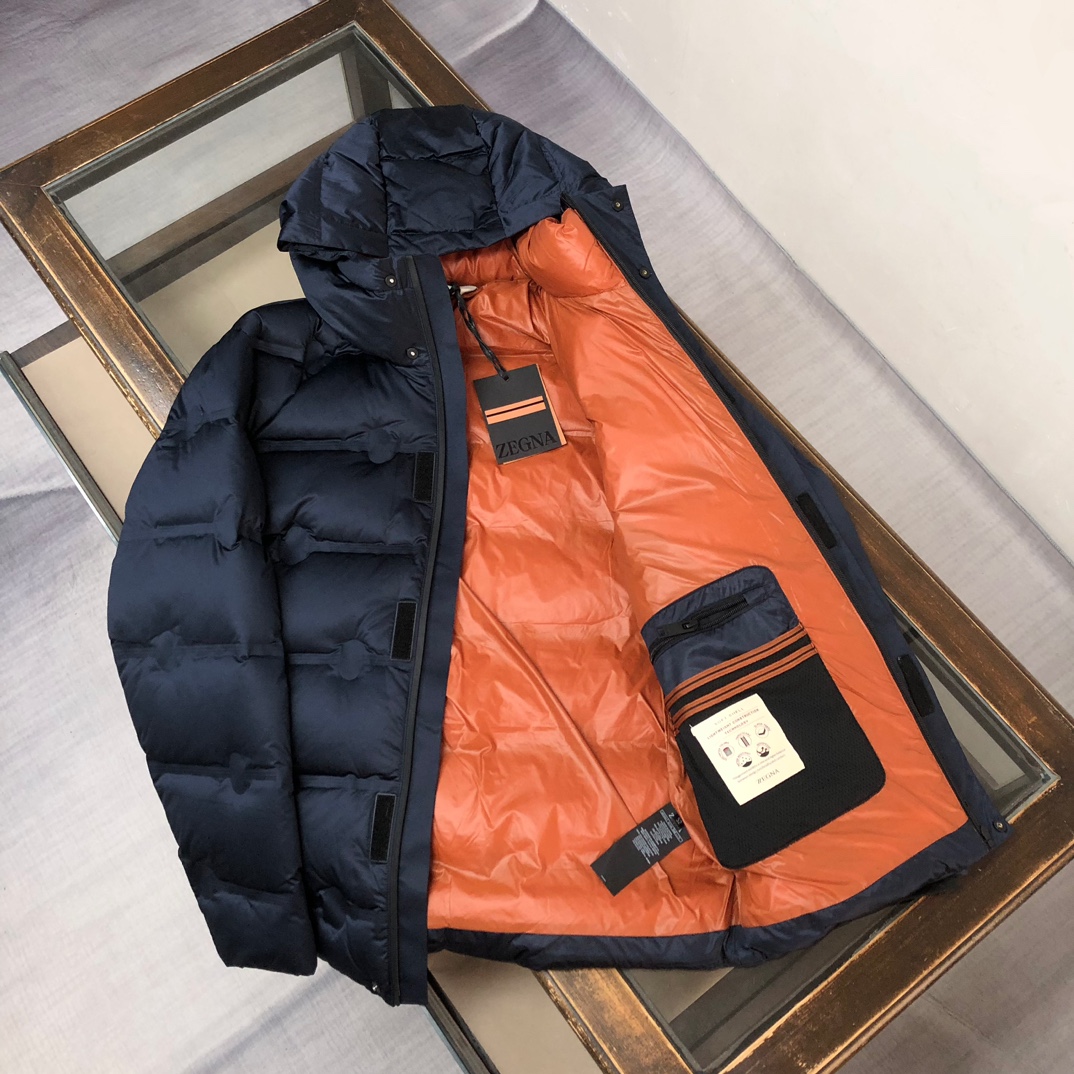 🆕ZEGNA 杰尼亚 25秋冬最新款连帽羽绒服外套（帽子不🉑拆卸） 版型剪裁完美穿着舒适有型，整体视觉感