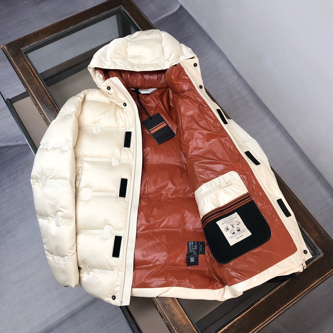 🆕ZEGNA 杰尼亚 25秋冬最新款连帽羽绒服外套（帽子不🉑拆卸） 版型剪裁完美穿着舒适有型，整体视觉感