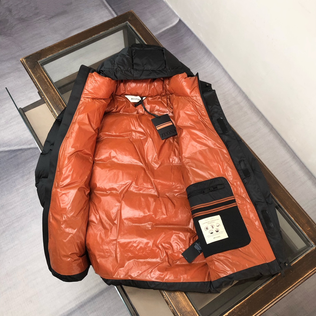 🆕ZEGNA 杰尼亚 25秋冬最新款连帽羽绒服外套（帽子不🉑拆卸） 版型剪裁完美穿着舒适有型，整体视觉感