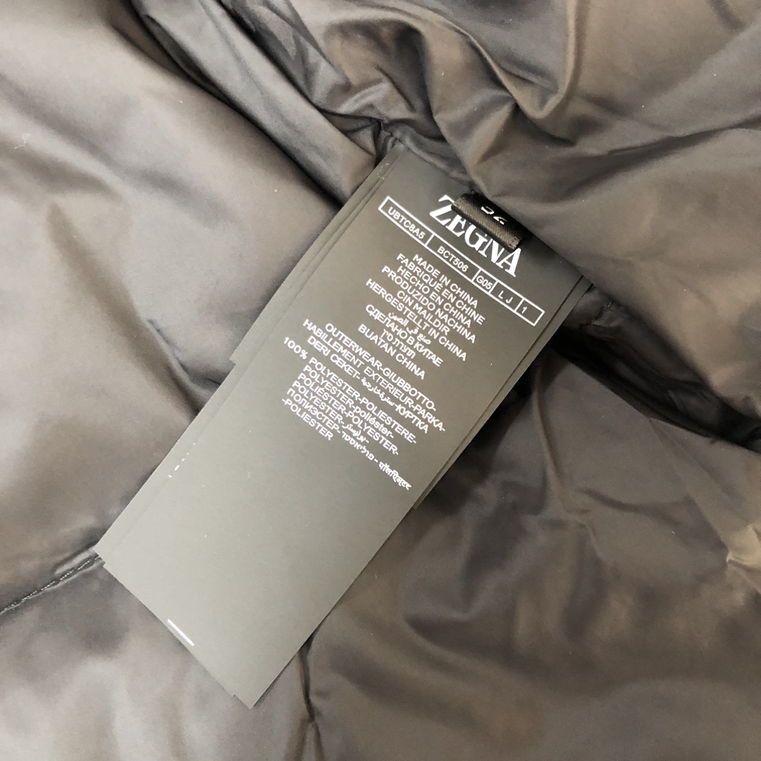 🆕ZEGNA 杰尼亚 25秋冬最新款立领毛呢羽绒服外套 版型剪裁完美穿着舒适有型，整体视觉感超强，上身效