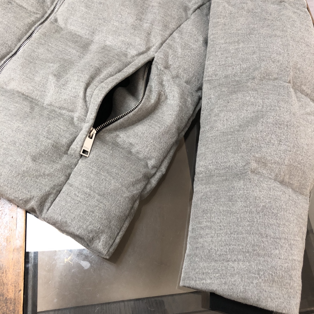 🆕ZEGNA 杰尼亚 25秋冬最新款立领毛呢羽绒服外套 版型剪裁完美穿着舒适有型，整体视觉感超强，上身效