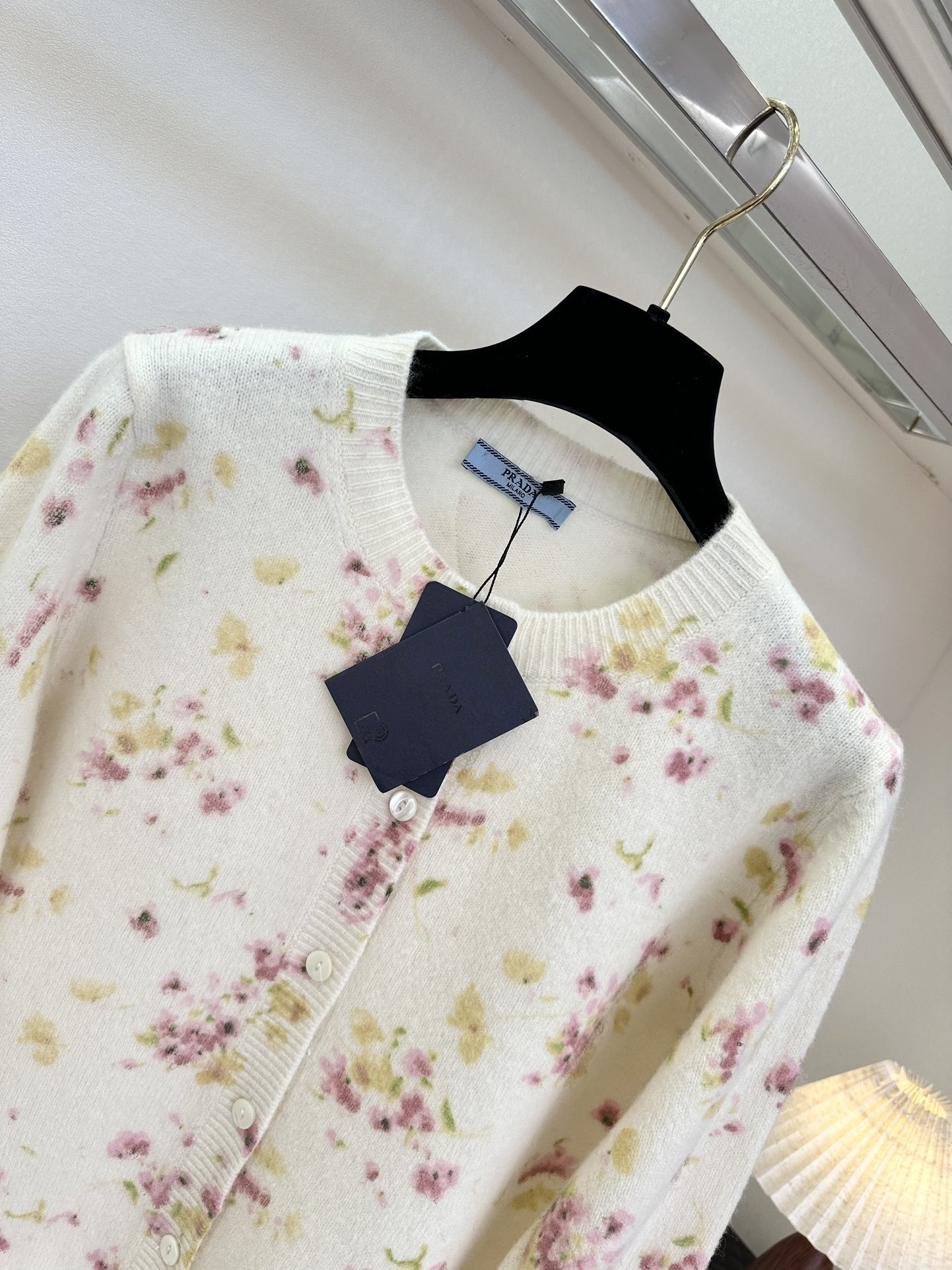 25 F 普拉达权志龙同款碎花羊毛混合纱线针织开衫² ●SIZE s m l ●