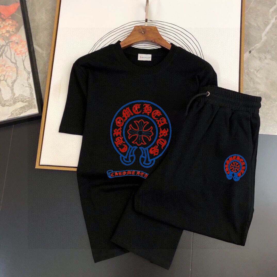 Chrome Hearts 品牌【ChampionHearts 克罗心】 2025新款男士短袖短裤套装 销售 市面高端版本 手感细腻柔软 让你穿着更加舒适 立体裁剪版型超赞 尺码:M-5XL下单请报身高体重