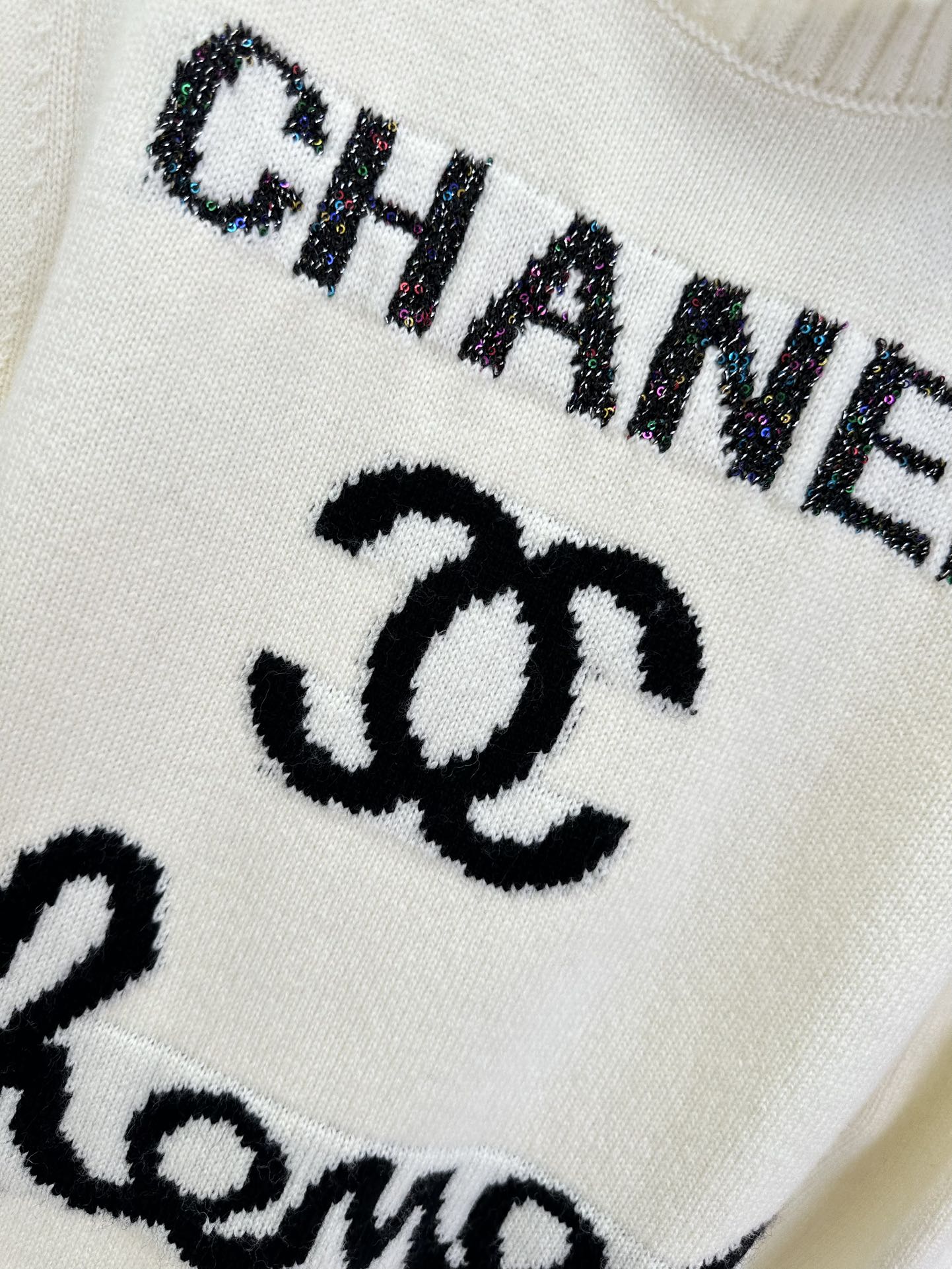 25 F 小香植入织色字母套头羊绒衫² ●SIZE s m l ●