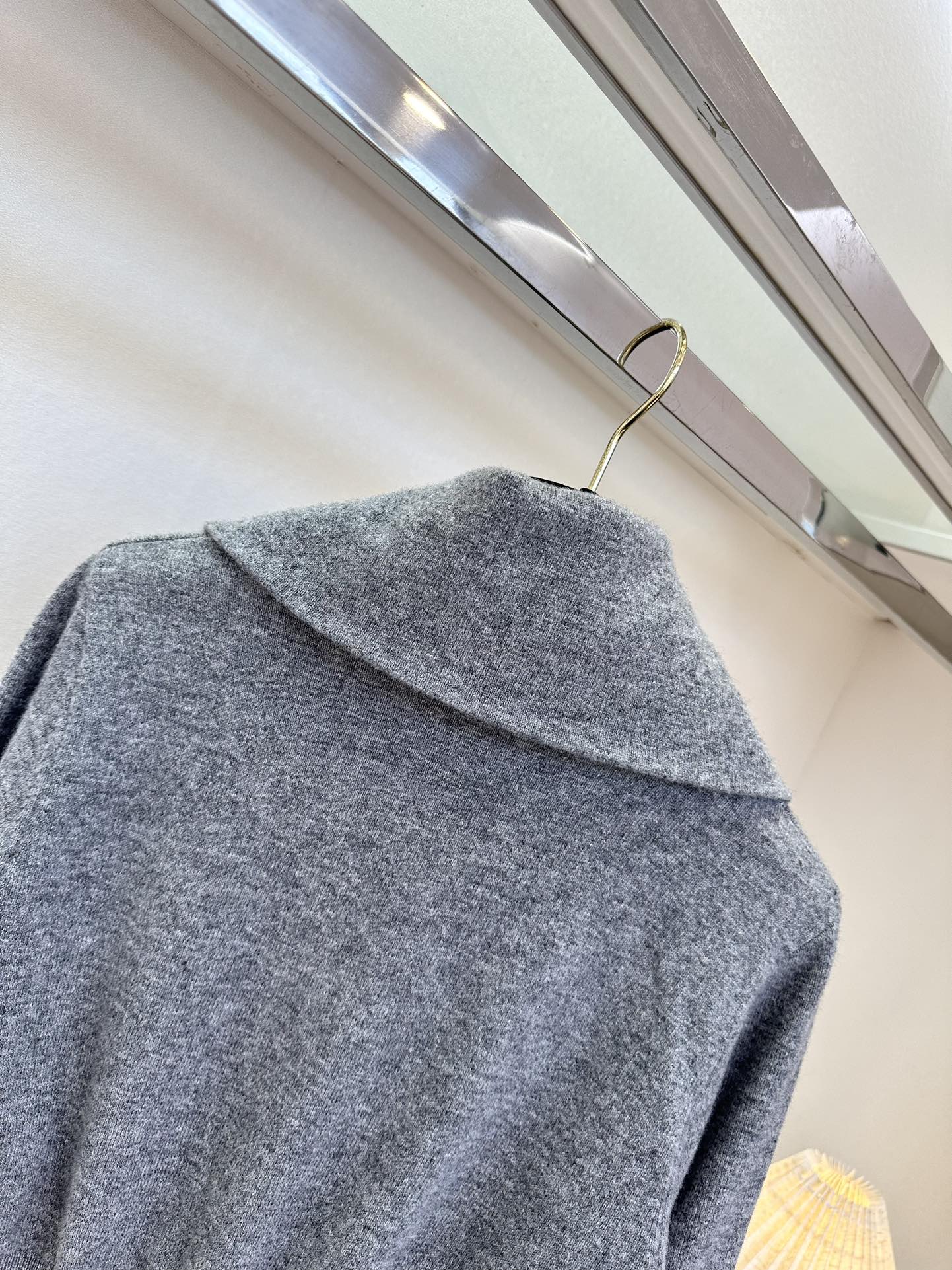 25 F 缪系女孩的秋冬必备单品 山羊绒材质 质感真的太好了² ●SIZE s m l ●