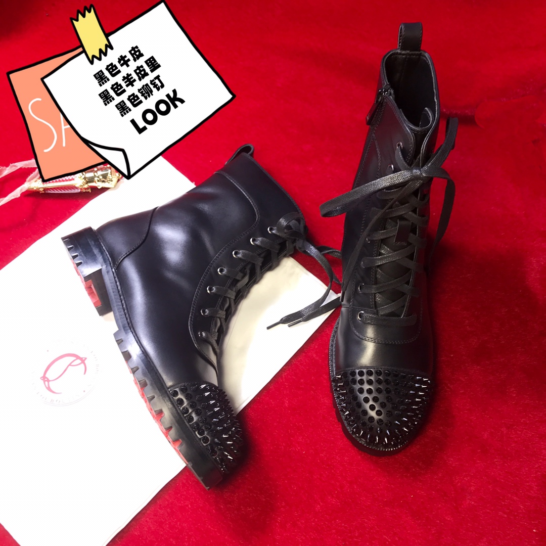 NO:541513,High-end customized autumn and winter rivet boots series!  Full rivet design. Rubber two-color outsole, counter color, H2Cm, size 35-42. Standard European size Rose][Rose] Black cowhide, black sheepskin and black nails 25862. Official website synchronized Martin boots Reference:25862 Color:.black Material:cowhide Lining:goat leather Heel heigh:2Cm Sole:rubber sole Size:EU 34-42 (US 4-11)  :,,boots,cowhide,sheepskin19860909高端订制 秋冬铆钉靴系列！ 尽粒铆钉设计.橡胶双色大底,专柜色 ,H2Cm,尺码35-42码.标准欧码 玫瑰][玫瑰] 黑牛皮黑羊皮里黑钉25862.官网同步马丁靴 Reference:25862 Color:.black Material:cowhide Lining:goat leather Heel heigh:2Cm Sole:rubber sole Size:EU 34－42（US 4一11) :,,boots,cowhide,sheepskin,Women's Shoes
