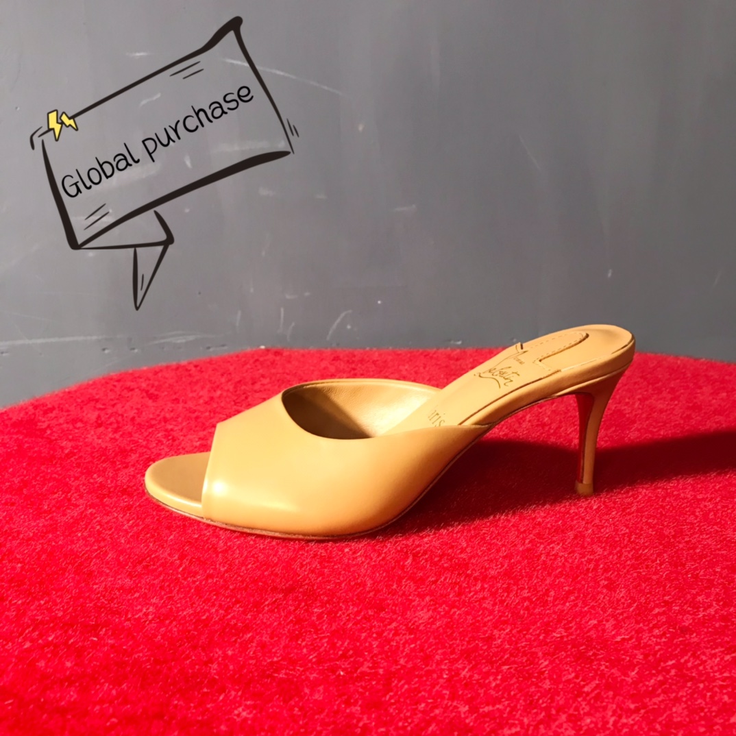 NO:541516,High-end customized autumn and winter style series!  H7Cm, size 34-42. No return or replacement L38-004. Dark nude cowhide/dark nude sheepskin. Official website synchronization Standard European code Reference:L38-004 Color:nude/nude Material:cowhide/rivet Lining:goat leather Heel height:7Cm Sole:leather sole Size:EU 34-42 (US 4-11):,,christian louboutin,cowhide,sheepskin19860909高端订制 秋冬款系列！ H7Cm,尺码34－42码.不退不换L38－004.深裸色牛皮/深裸色羊皮里.官网同步 标准欧码 Reference:L38-004 Color:nude/nude Material:cowhide/rivet Lining:goat leather Heel heigh:7Cm Sole:leather sole Size:EU 34－42（US 4一11) :,,christian louboutin,cowhide,sheepskin,Women's Shoes