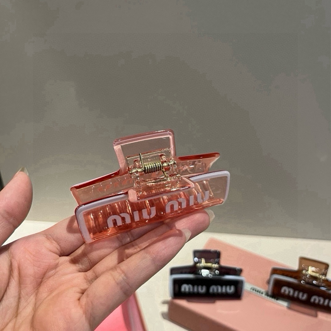 NO:542767,miumiu new hairpin hairpins, hairpins, miumiu, hairpins19860909miumiu缪缪新款发夹发夹,发夹,miumiu,hairpins,accessory