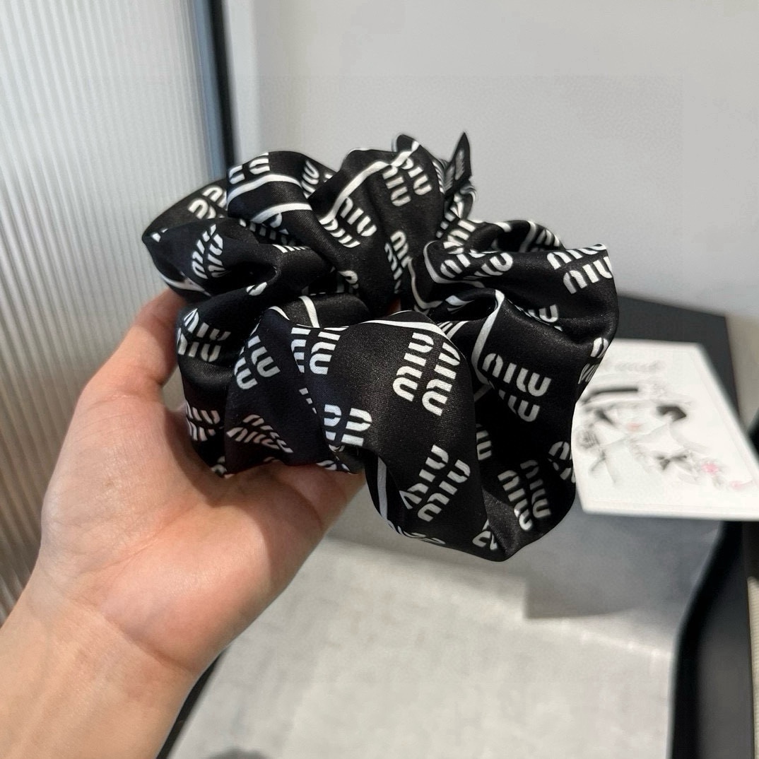 NO:542720,Miumiu Miu new hair ring hairpins, hairpins, miumiu, hairpins19860909miumiu缪缪新款发圈发夹,发夹,miumiu,hairpins,accessory