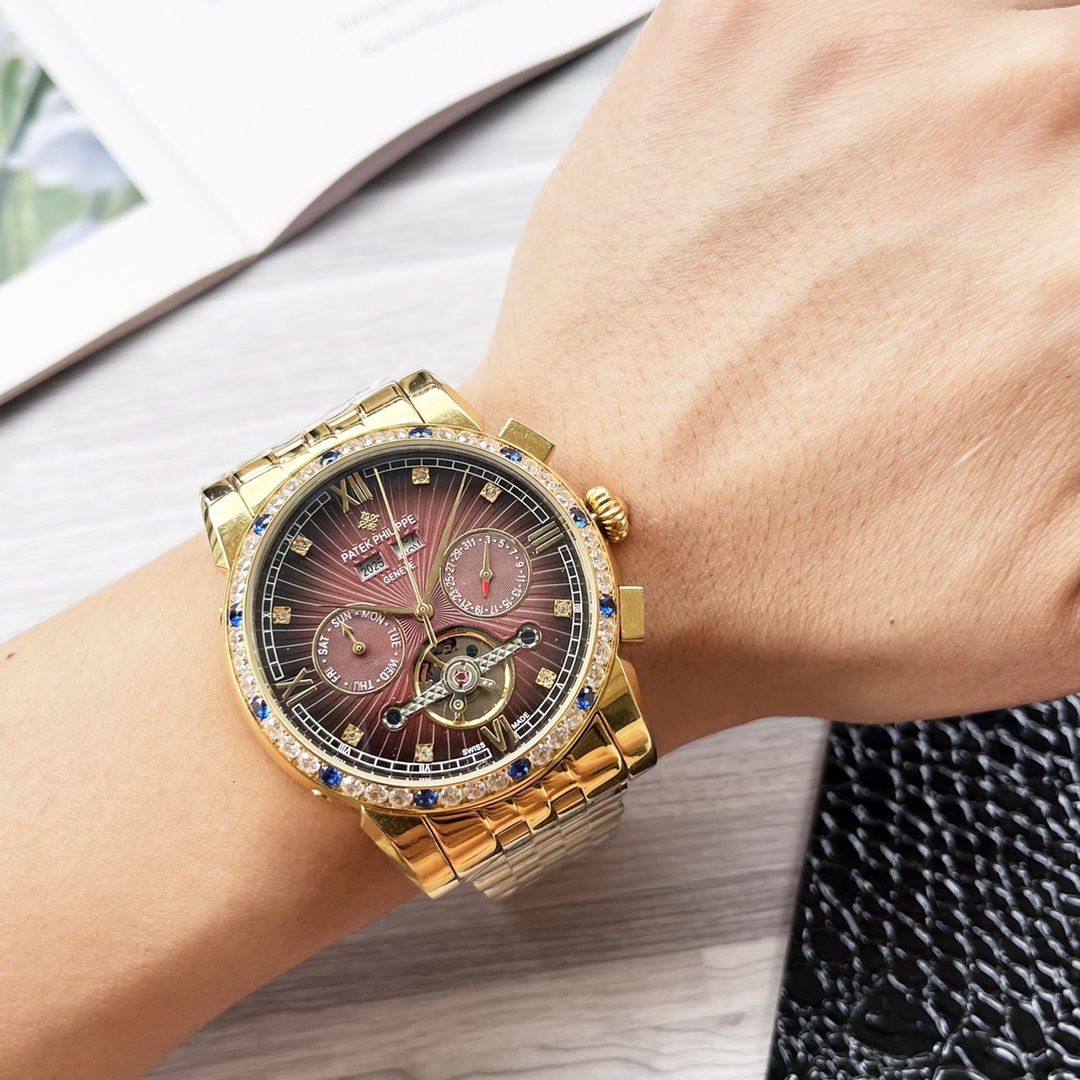 NO:552665,Unified, complex timepieces, luxurious and elegant, classic new products, shocking launch [latest] Patek Philippe multi-functional boutique, large flywheel design [type] boutique men's watch [strap] genuine cowhide strap [movement] high-end fully automatic mechanical movement [mirror] mineral-strengthened glass (higher definition) elegant taste vast atmosphere unique ingenuity wrist treasure size 42mm diameter 12.5mm thick hot sale on the market!  Welcome to reprint!  ,,patek philippe,cowhide19860909统一 复杂时计 奢华大气 经典新品 震撼上市【最新】百达翡丽 多功能精品 大飞轮设计【类型】精品男士腕表【表带】真牛皮表带【机芯】高端全自动机械机芯【镜面】矿物质强化玻璃（更高清） 品味高雅 浩瀚大气 匠心独运 腕间瑰宝 尺寸直径42mm厚12.5mm热卖上市！欢迎转载！,,patek philippe,cowhide,Watch